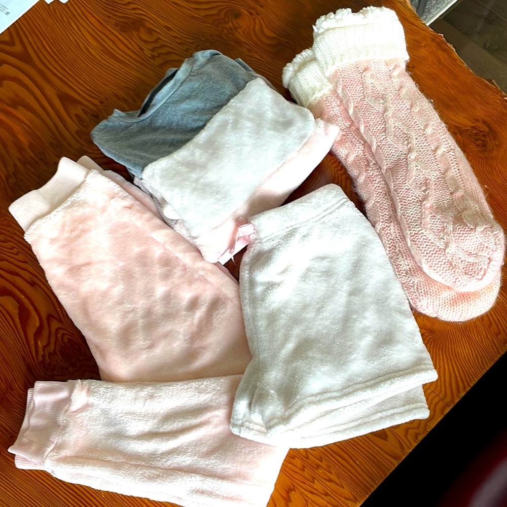 BCBG Girls Pajama Set Size 10 with Robe